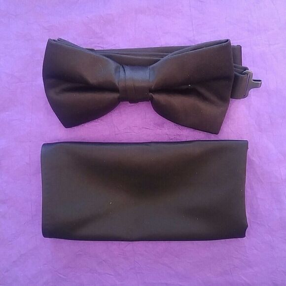 MEN'S LARR BRIO BOW TIE AND HANKY SET - Picture 2 of 4